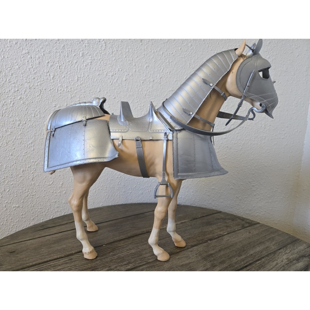 1968 Louis Marx Valor Armored Horse Noble Knight Series Vintage Rolling Toy - Picture 8 of 16